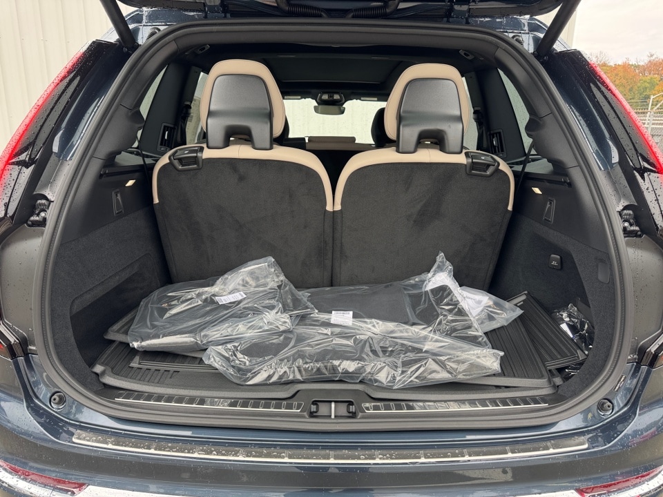 2026 Volvo XC90 Plus - Photo 15