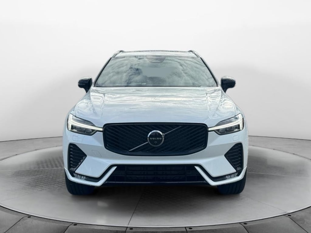 New 2026 Volvo XC60 B5 Plus SUV