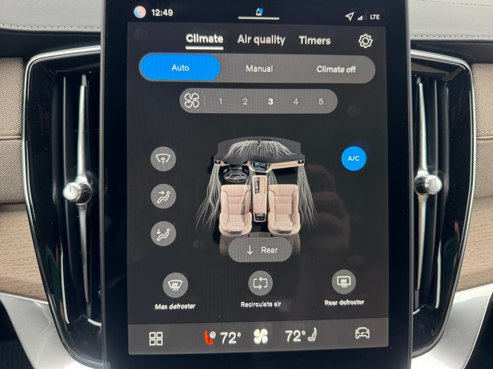 2026 Volvo XC90 Plus - Photo 18