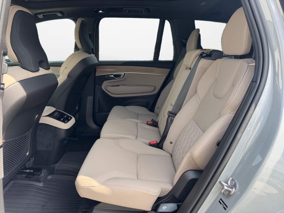 2026 Volvo XC90 Plus - Photo 13