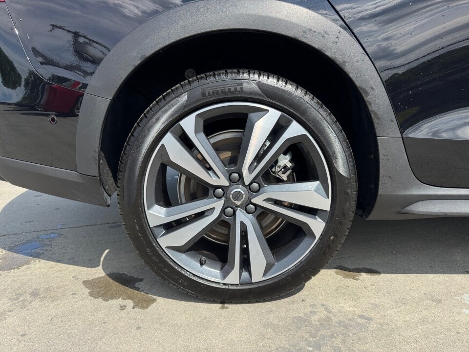 2025 Volvo V60 Cross Country Plus - Photo 23