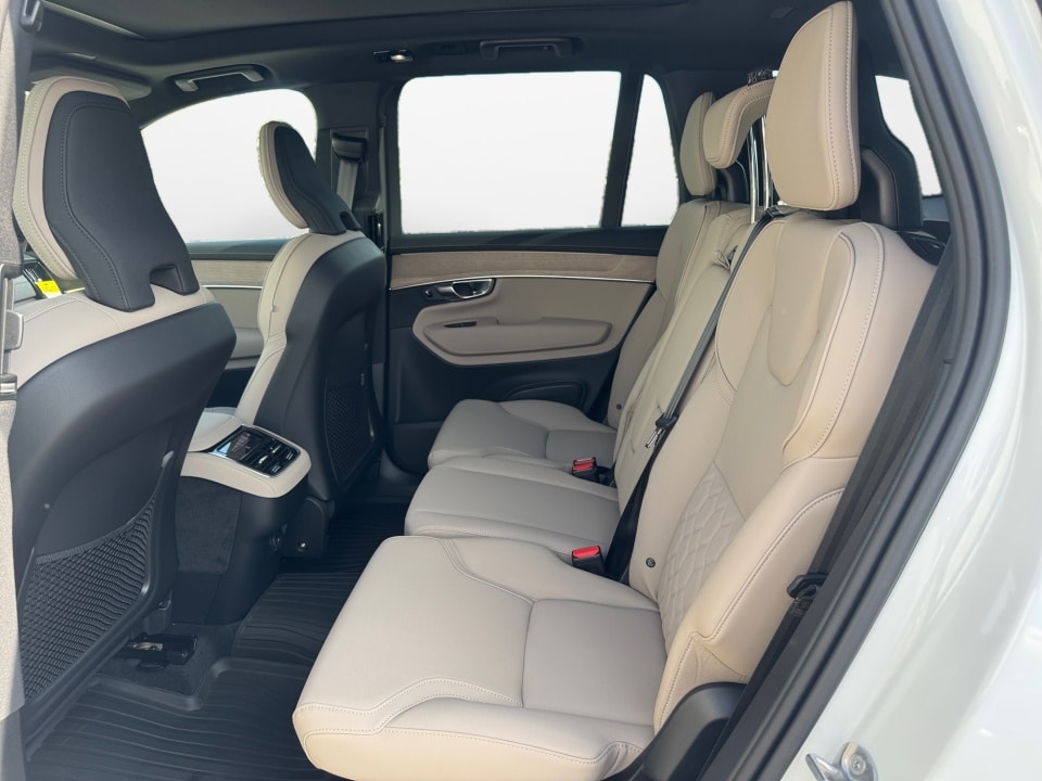 2026 Volvo XC90 Core - Photo 13