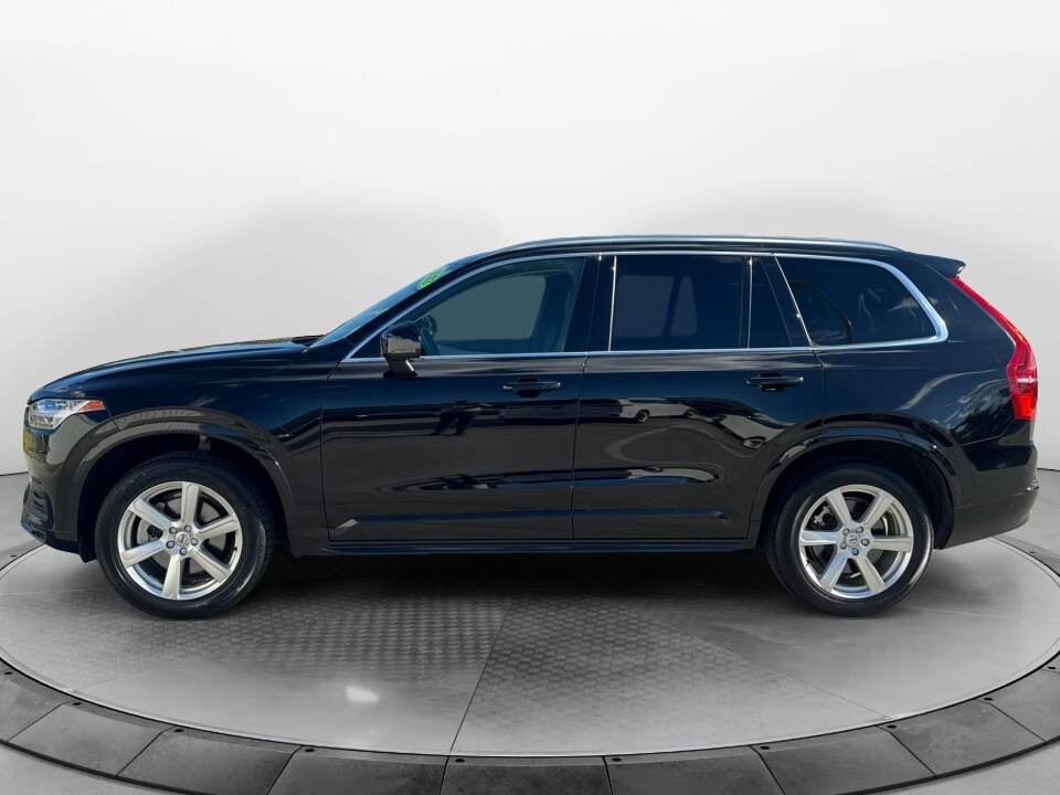 2023 Volvo XC90 B5 Core photo 4