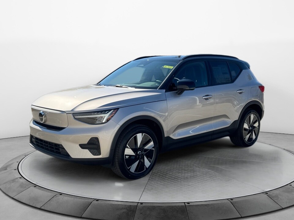 2024 Volvo XC40 Recharge Twin Core photo 3