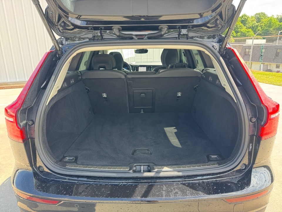2025 Volvo V60 Cross Country Plus - Photo 15