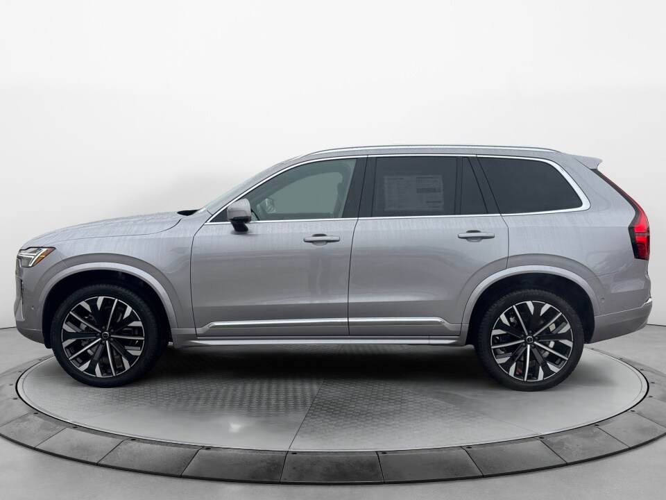 2026 Volvo XC90 Plus photo 4