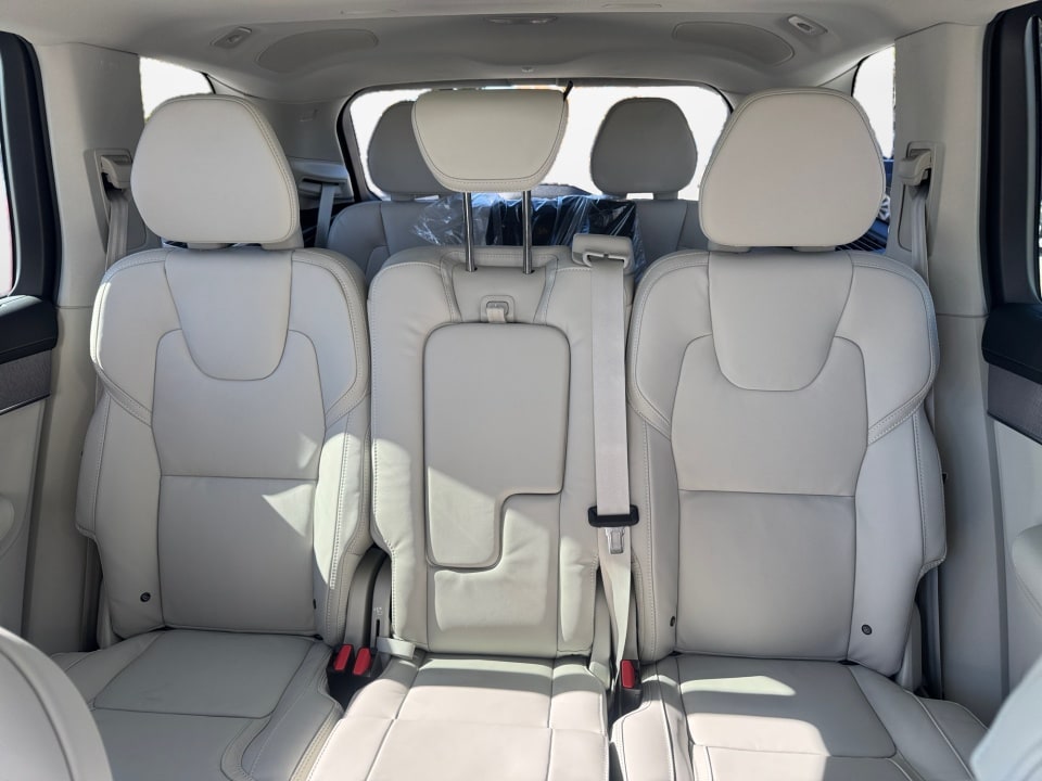 2026 Volvo XC90 Ultra - Photo 12