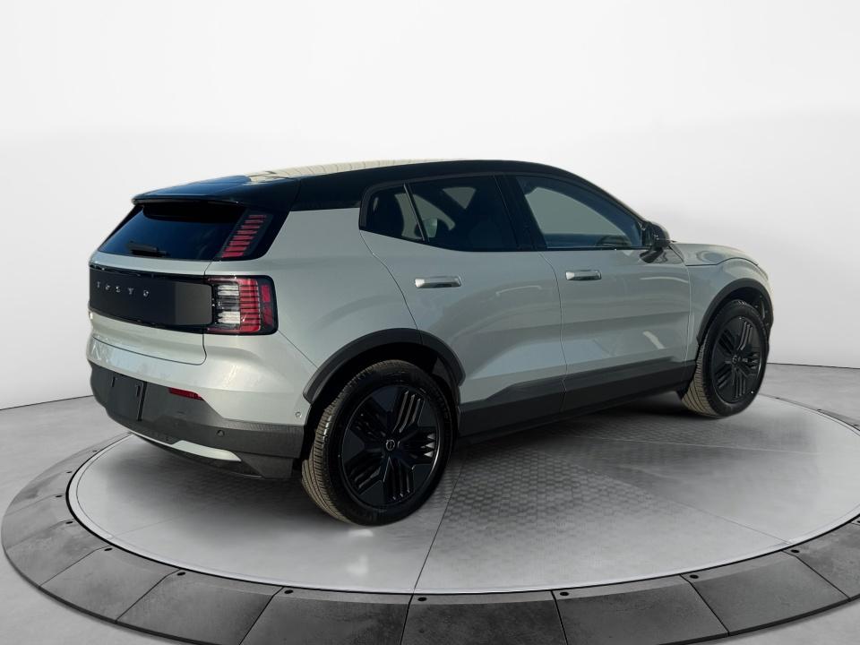 2026 Volvo EX30 Ultra - Photo 7