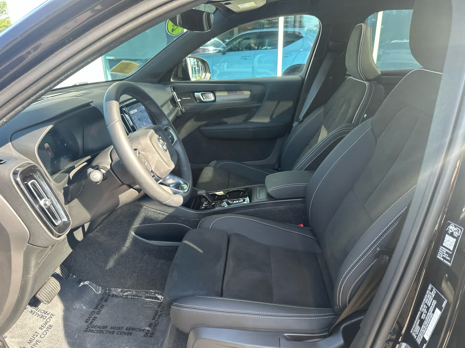 2026 Volvo XC40 Ultra Black Edition - Photo 10