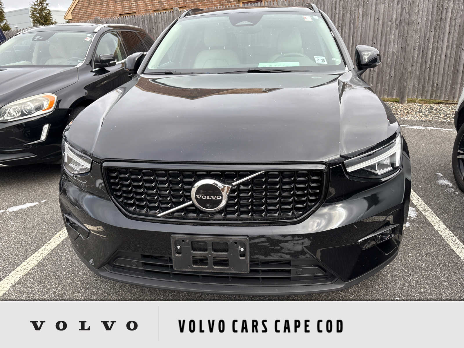 2023 Volvo XC40 Plus's photo