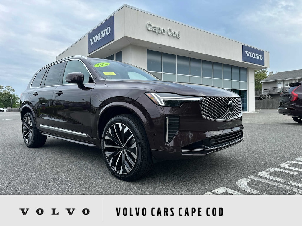 Used 2025 Volvo XC90 plug-in hybrid T8 (2025.5) Plus 7-Seater SUV