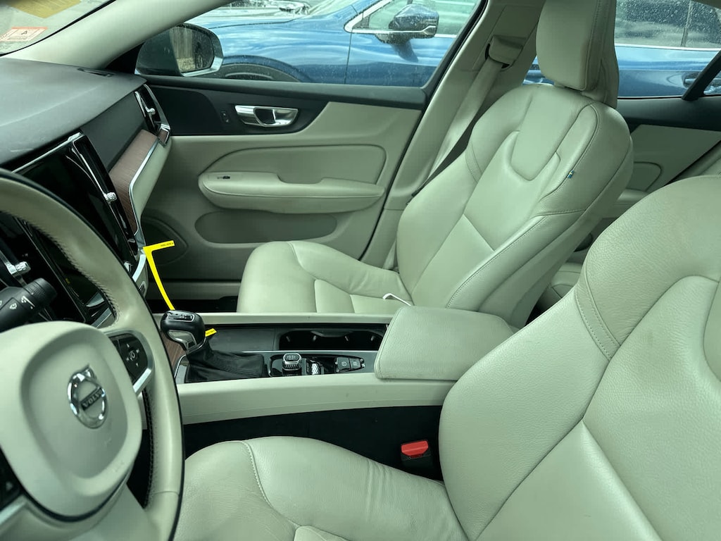 Used 2021 Volvo S60 T5 Momentum Sedan