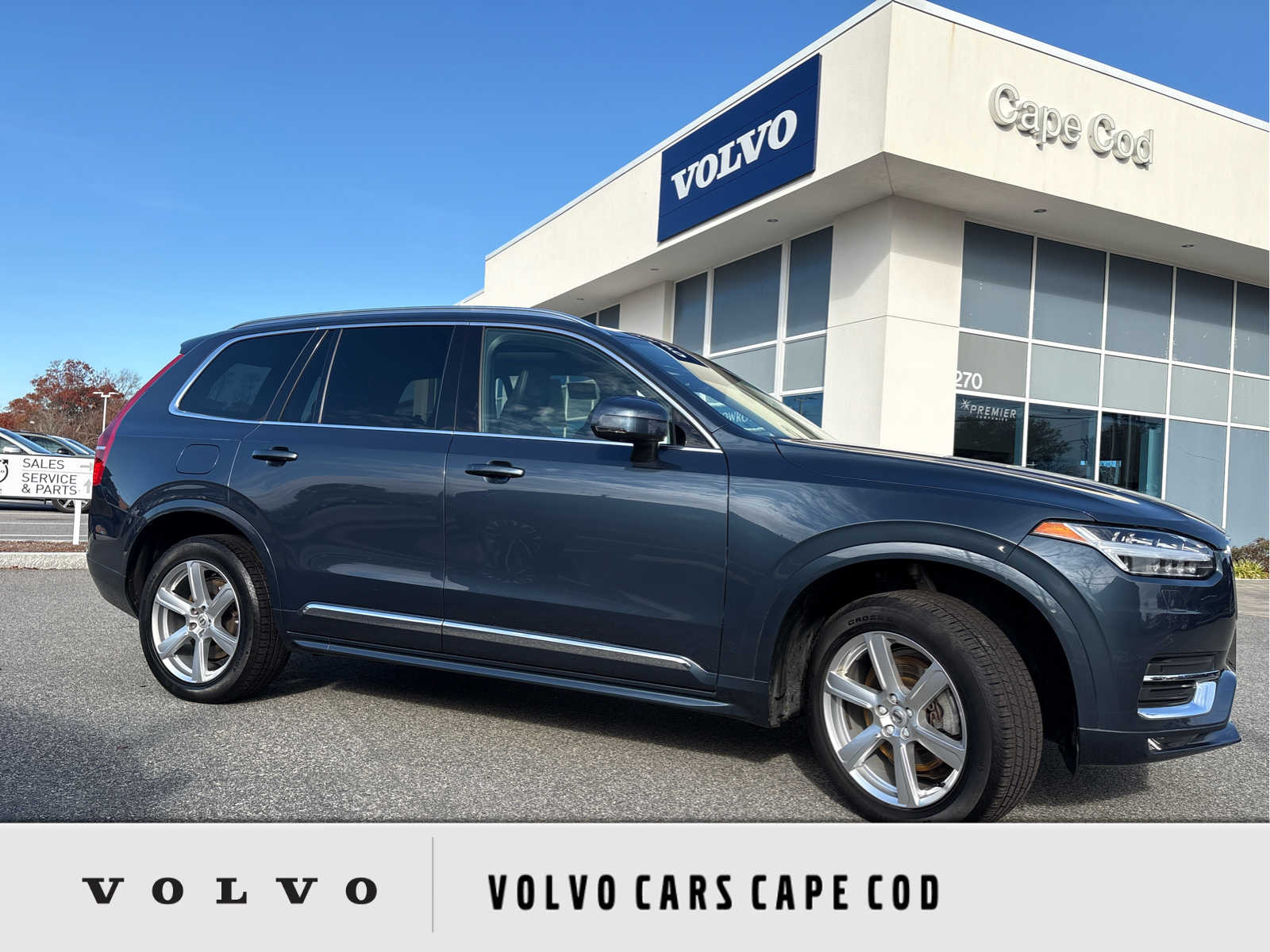 2024 Volvo XC90 Core's photo