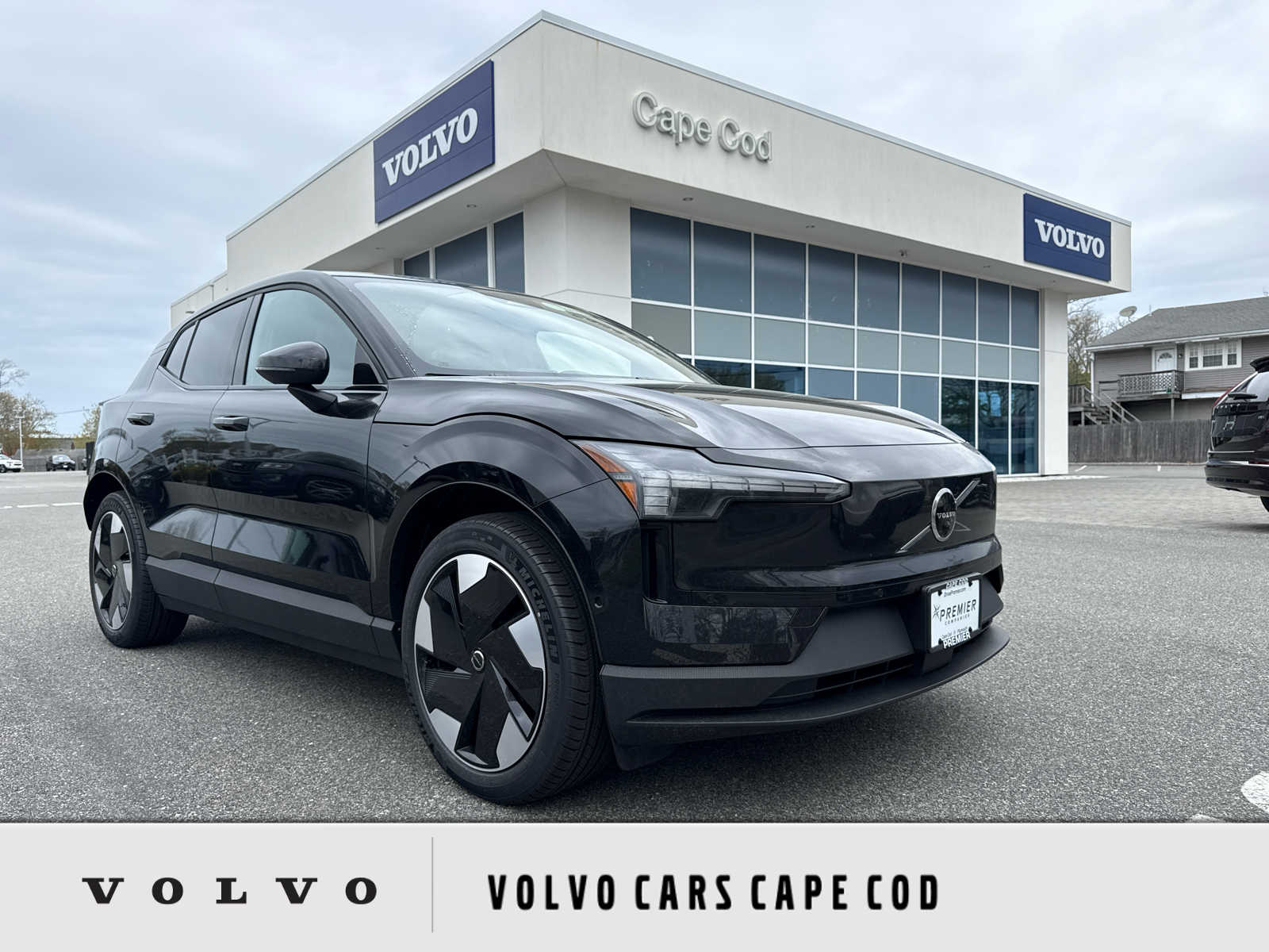 2026 Volvo EX30 Twin Motor Performance Ultra's photo