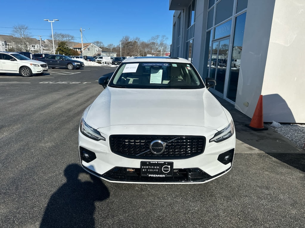 Certified 2025 Volvo S60 B5 Core Sedan