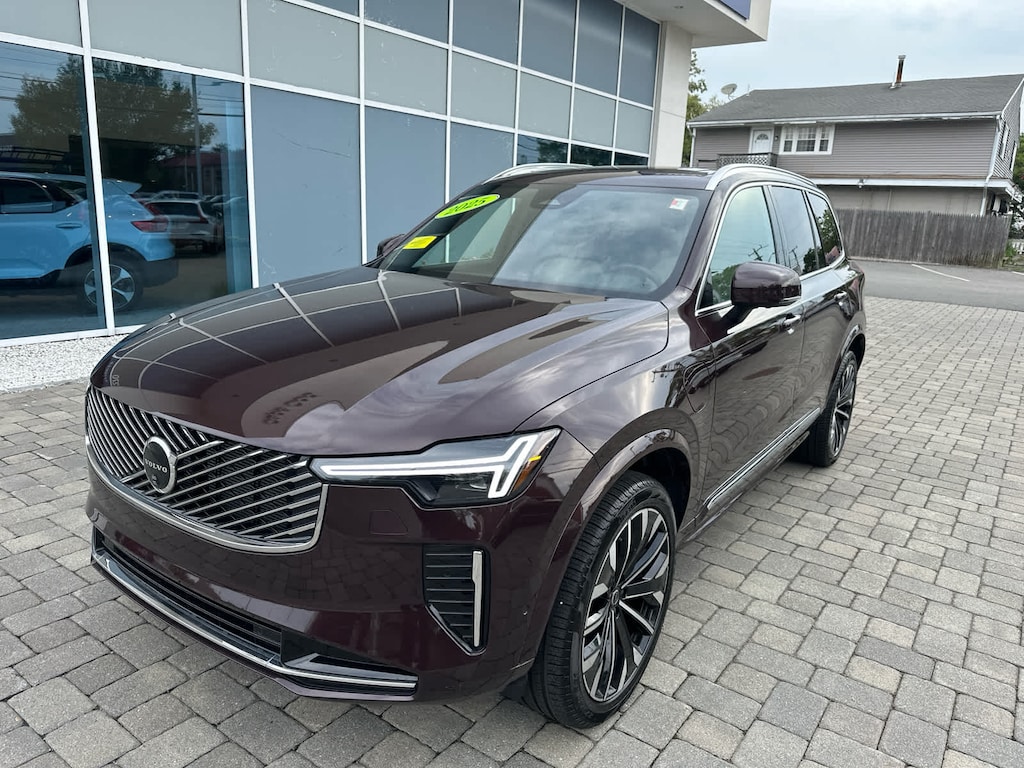 Used 2025 Volvo XC90 plug-in hybrid T8 (2025.5) Plus 7-Seater SUV