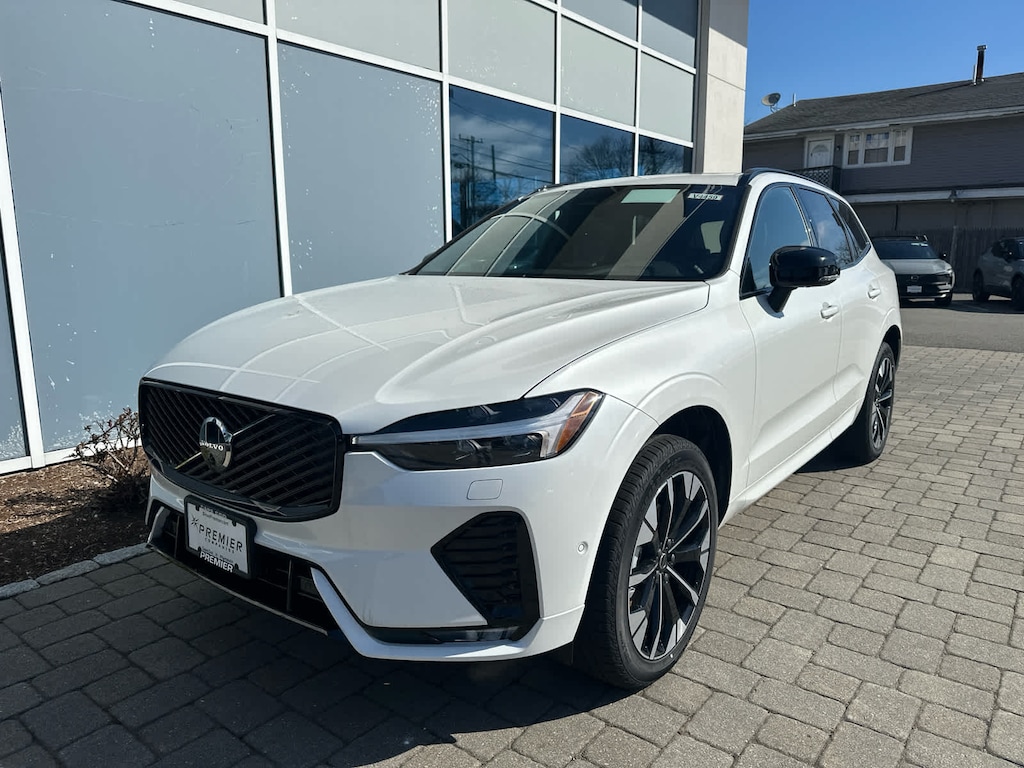 New 2026 Volvo XC60 B5 Plus SUV