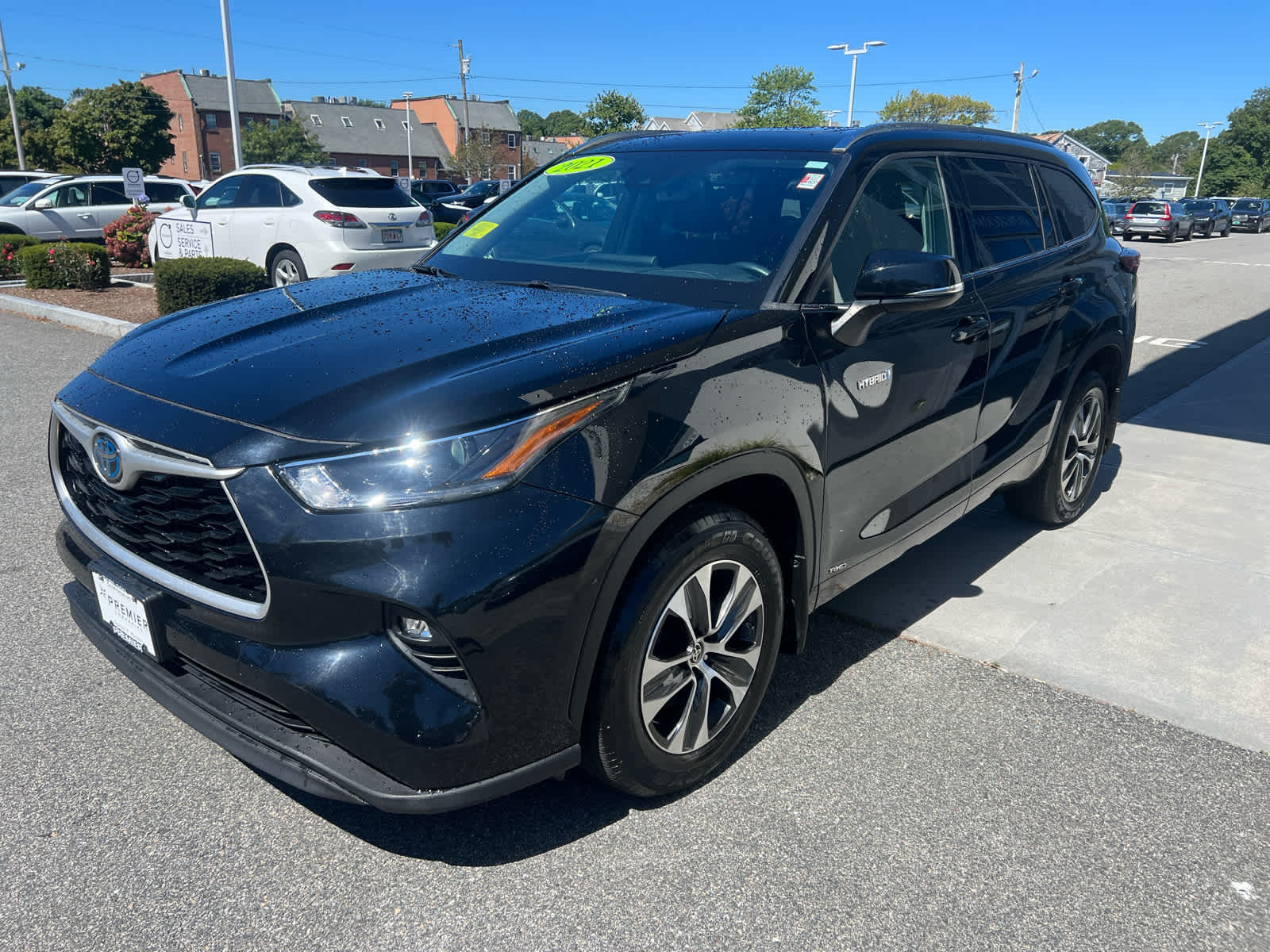 2021 Toyota Highlander Hybrid XLE photo 4