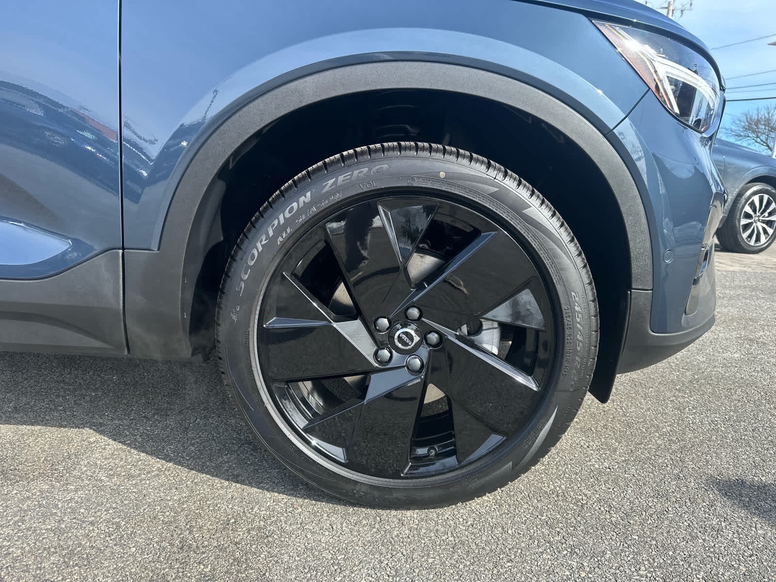 2026 Volvo XC40 Ultra Black Edition - Photo 6