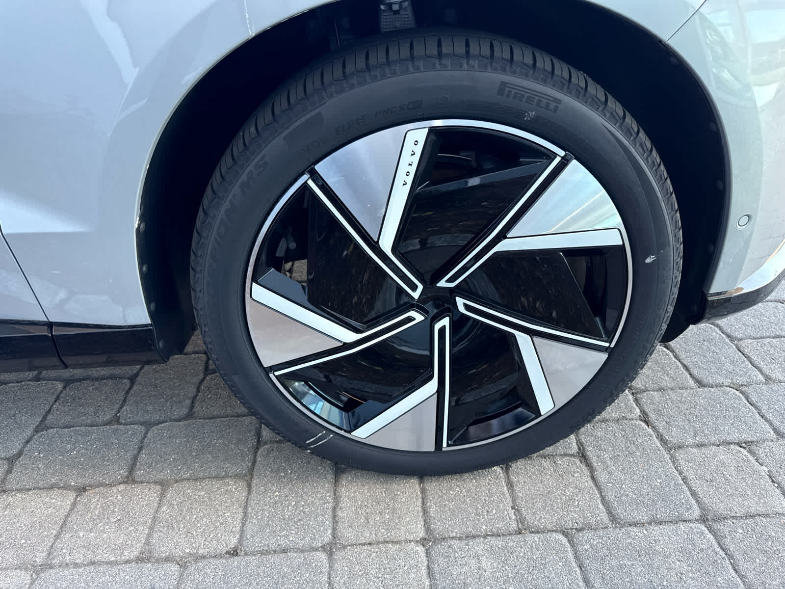 2025 Volvo EX90 Ultra - Photo 33