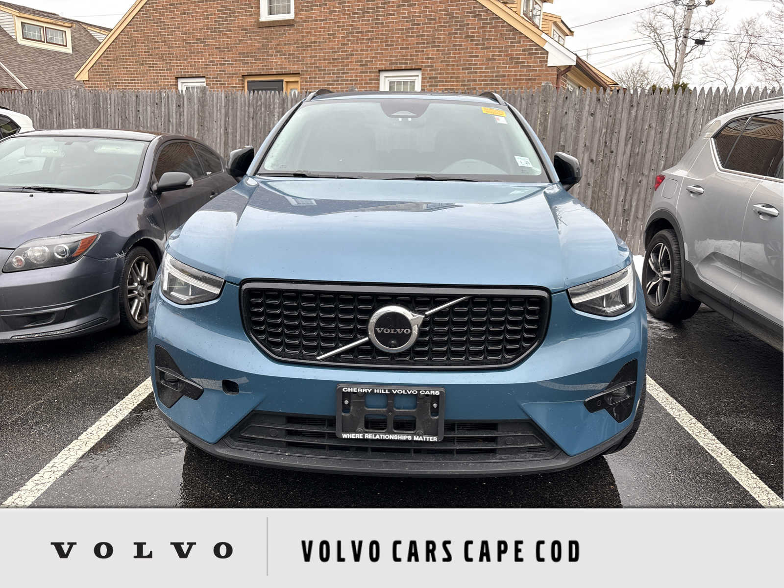 2023 Volvo XC40 Plus's photo