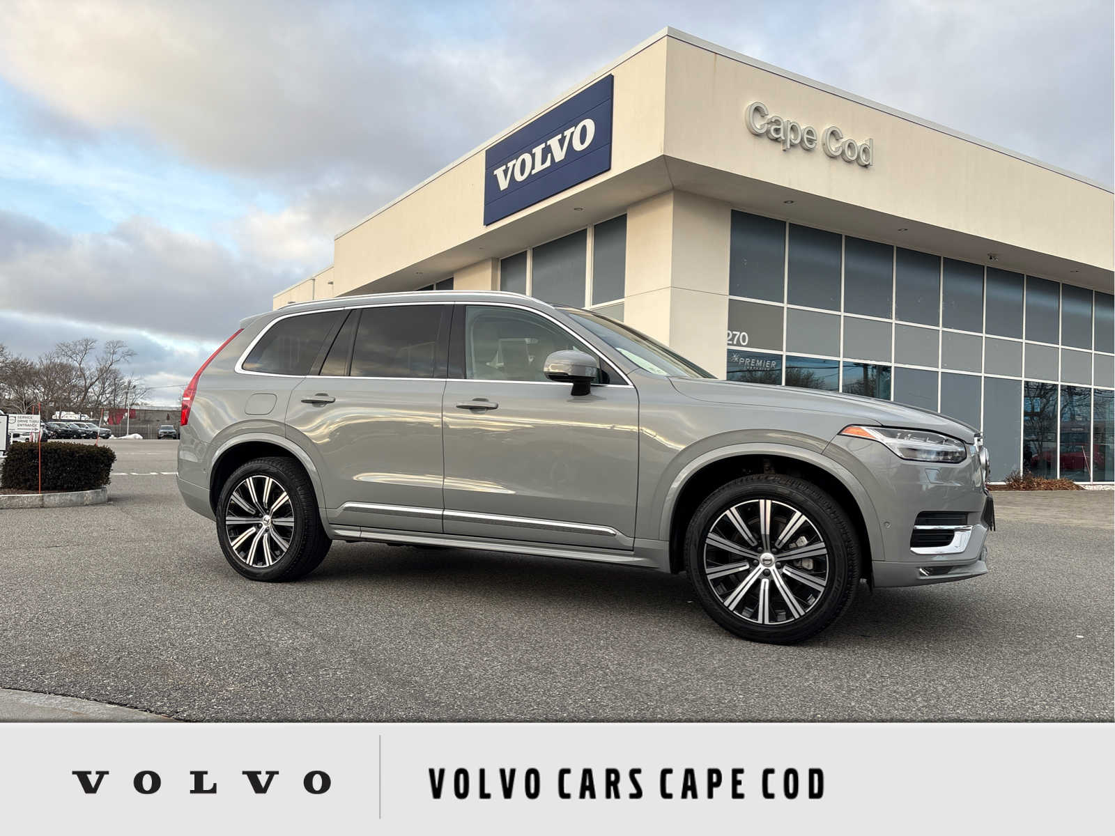 2024 Volvo XC90 Plus's photo