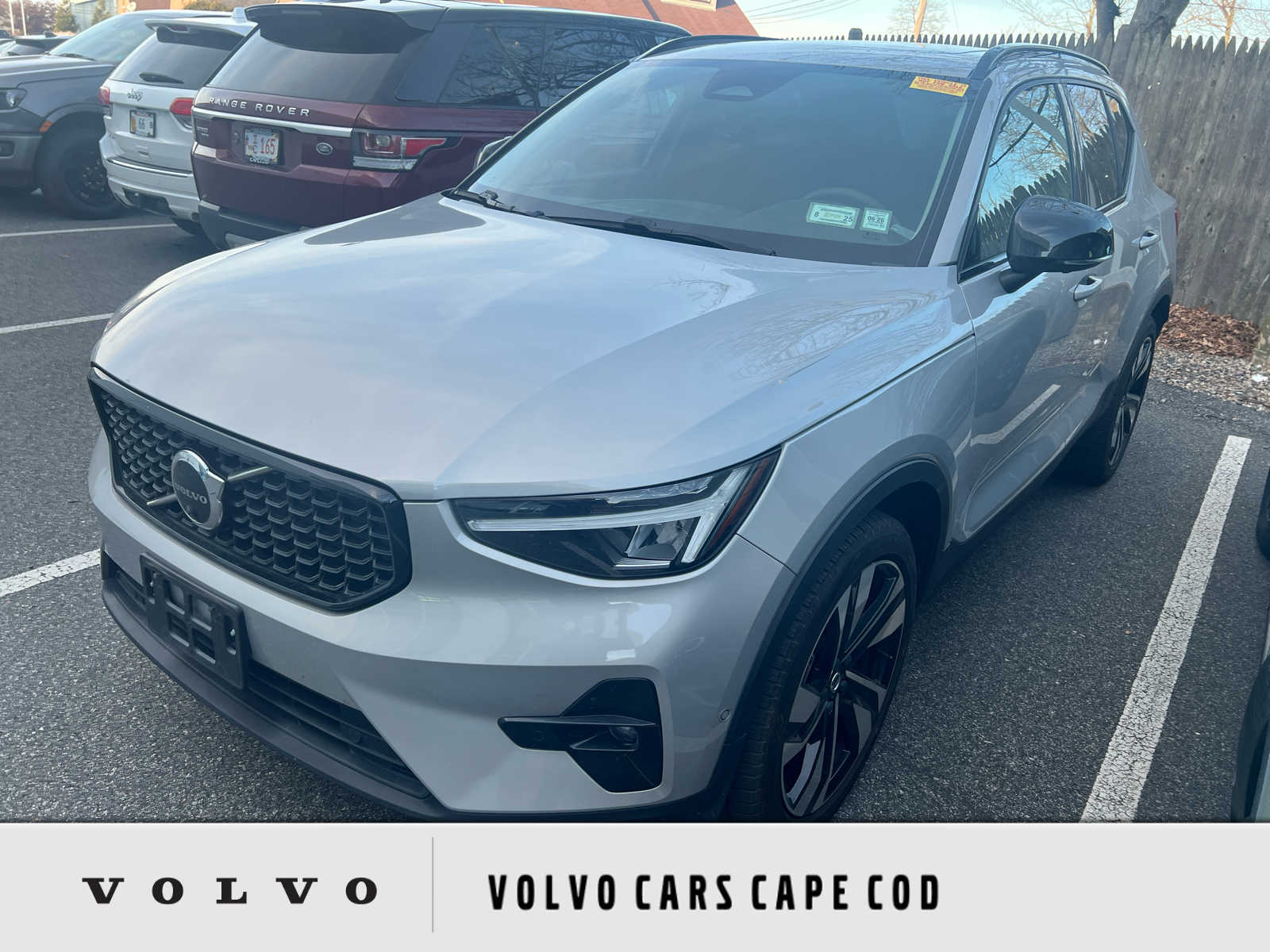 2023 Volvo XC40 Plus's photo