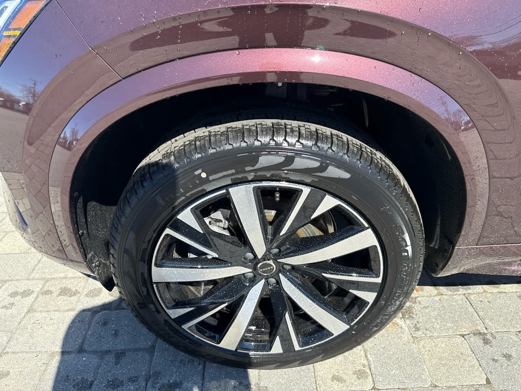 New 2026 Volvo XC90 B5 Core SUV