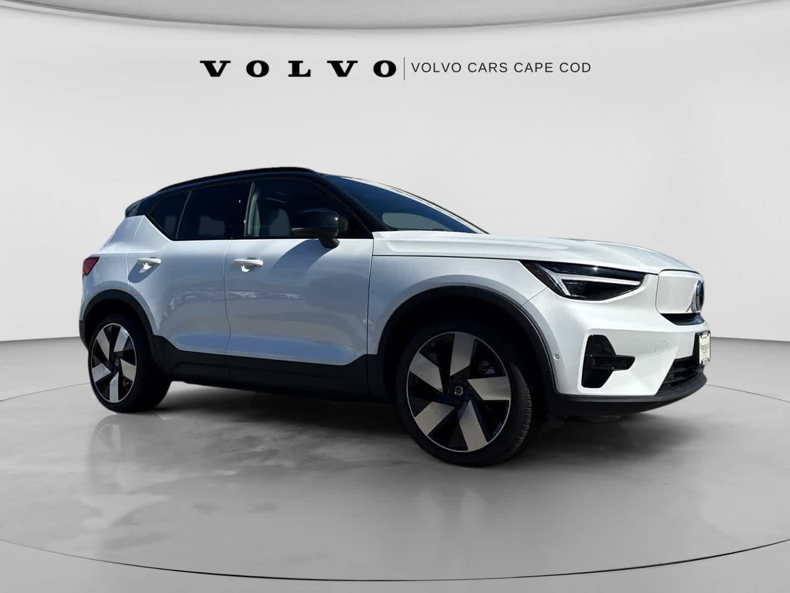 2026 Volvo EX40 Plus