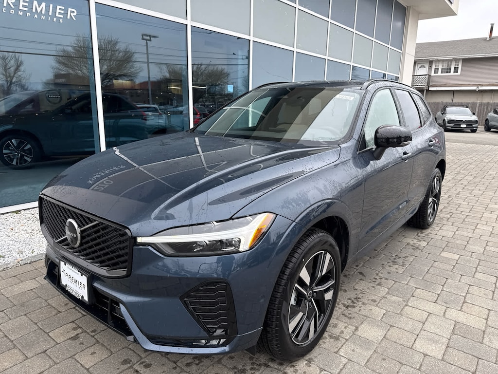 New 2026 Volvo XC60 B5 Plus SUV
