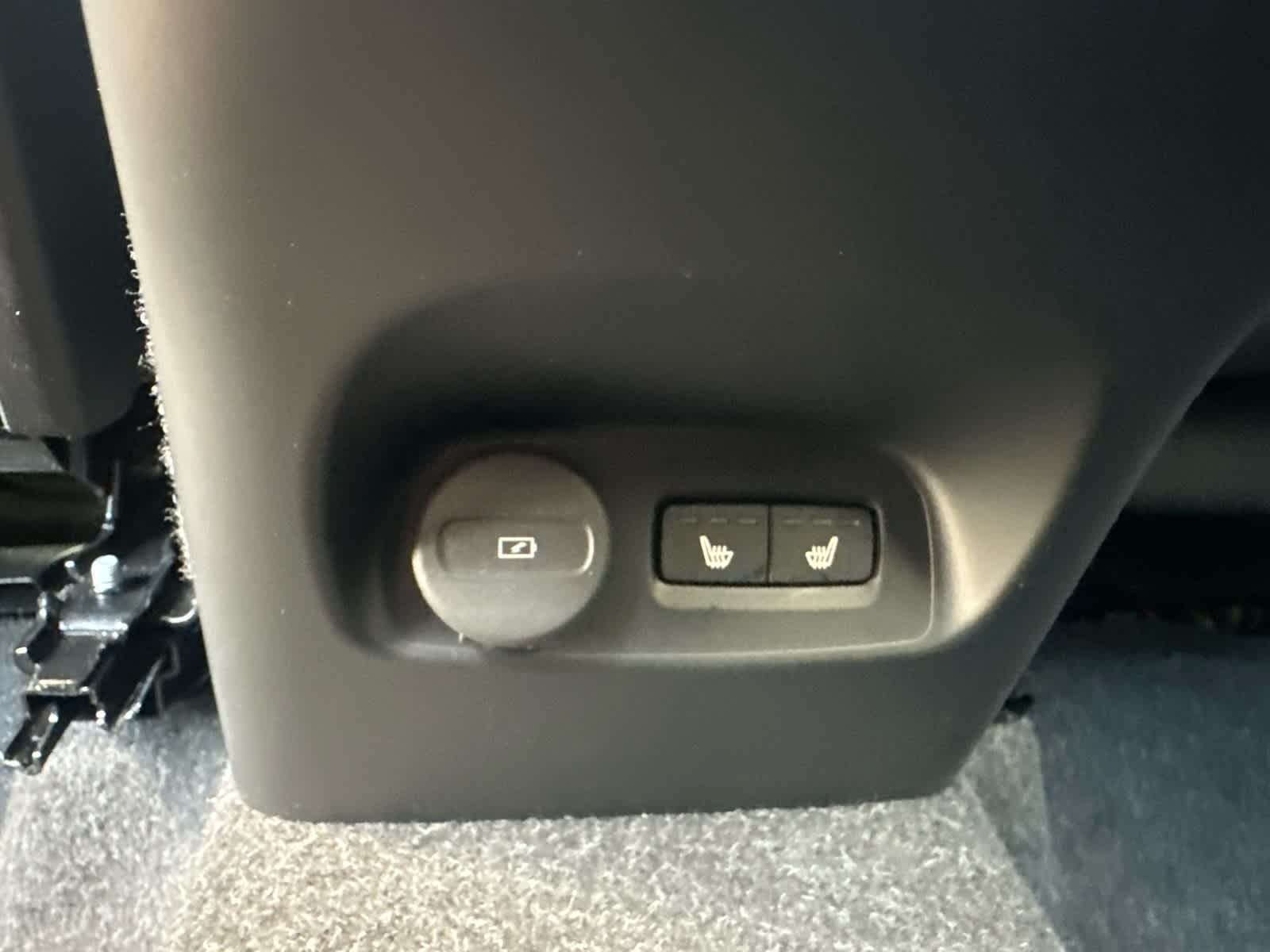 2026 Volvo XC40 Ultra Black Edition - Photo 27