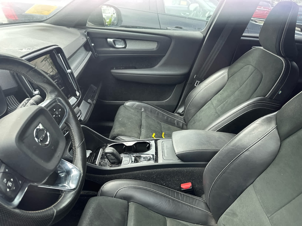 Used 2021 Volvo XC40 T5 R-Design SUV