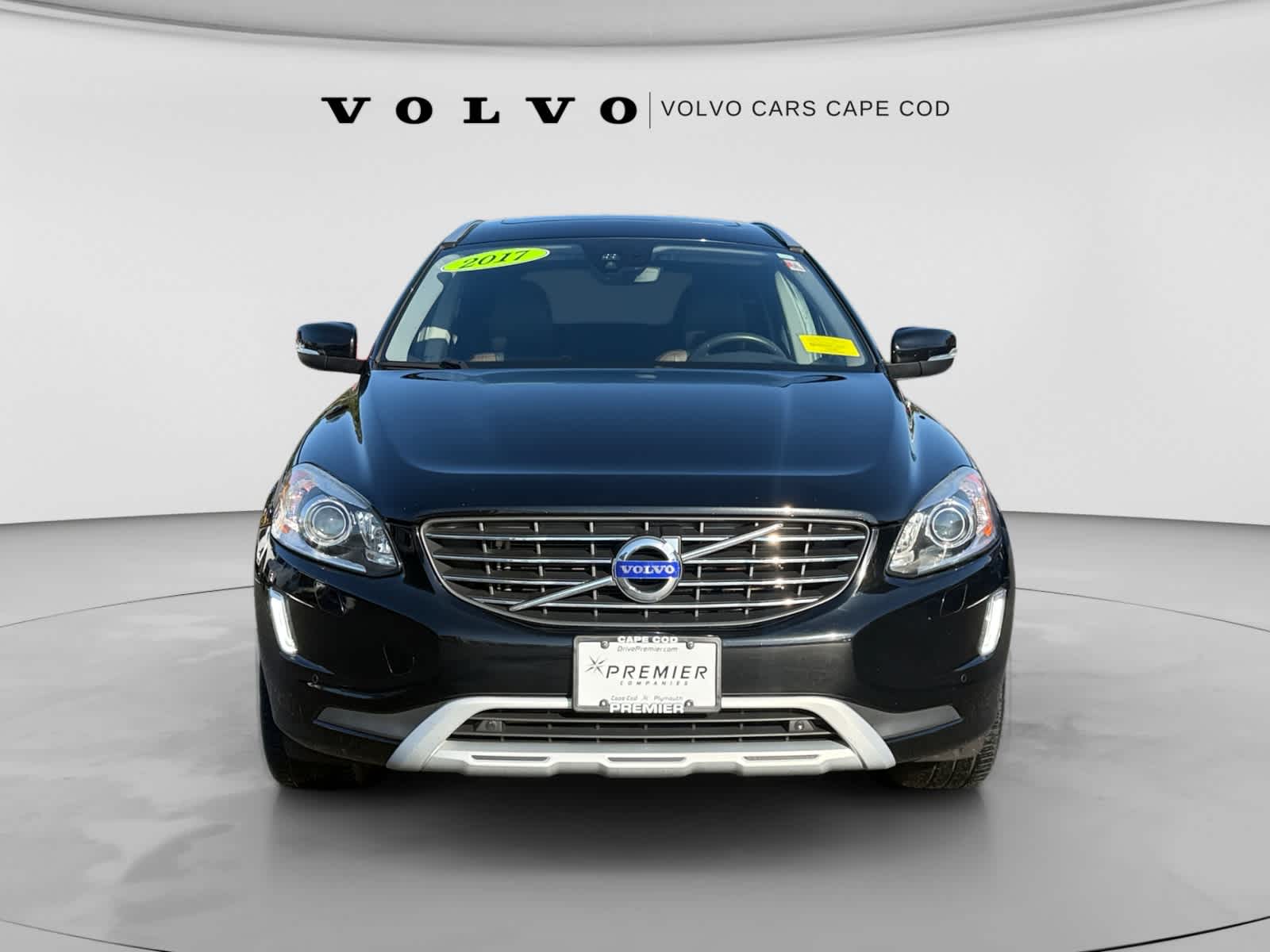 Used 2017 Volvo XC60 T5 Dynamic with VIN YV440MRR4H2071564 for sale in Barnstable, MA