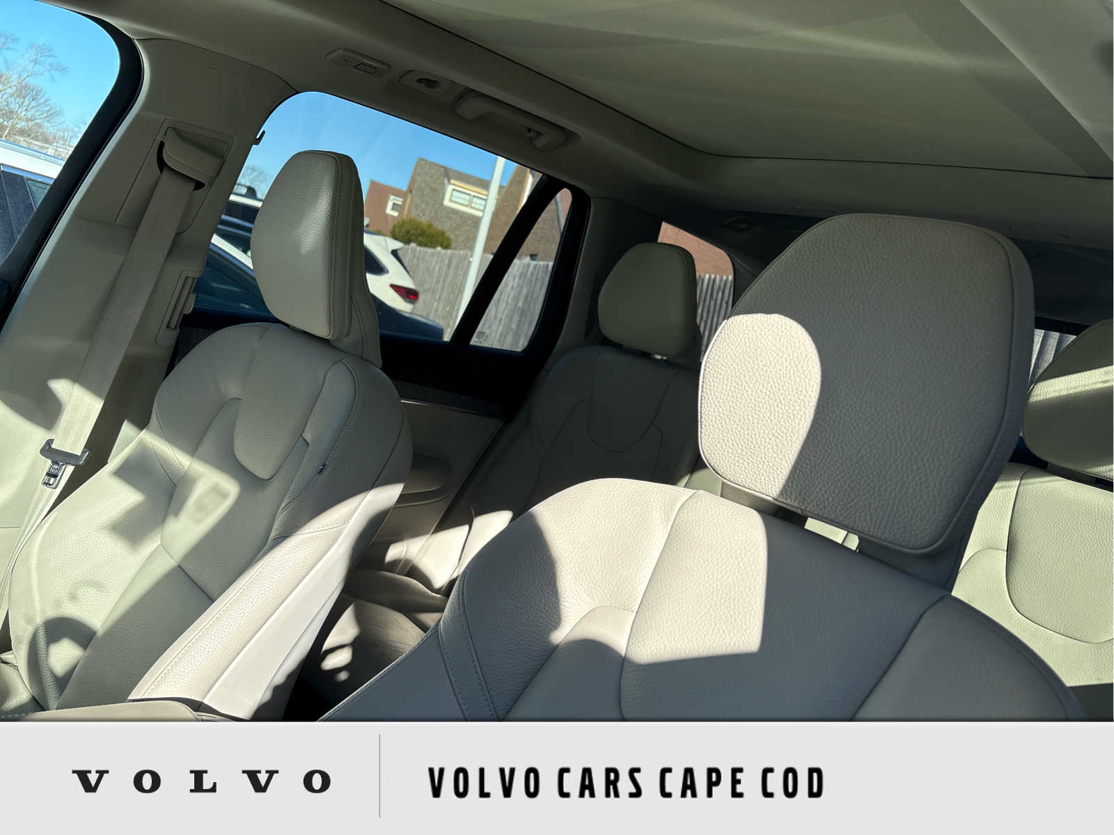 2024 Volvo XC90 Plus's photo
