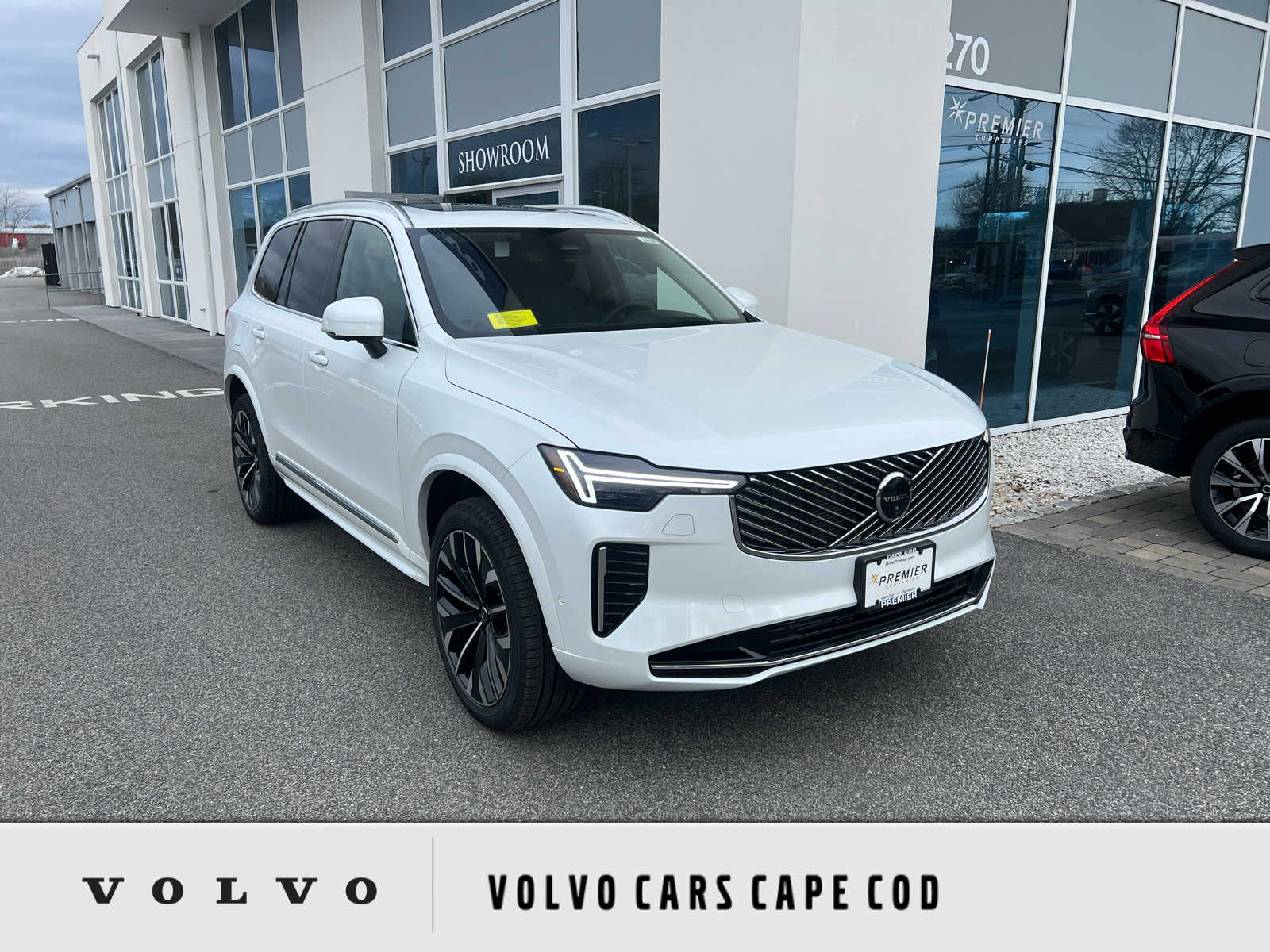 2025 Volvo XC90 plug-in hybrid SUV 