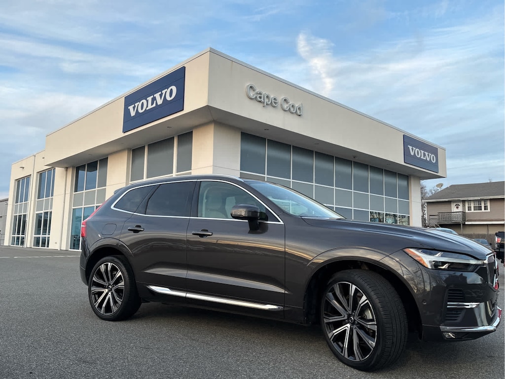 Certified 2023 Volvo XC60 B6 AWD Ultimate Bright SUV