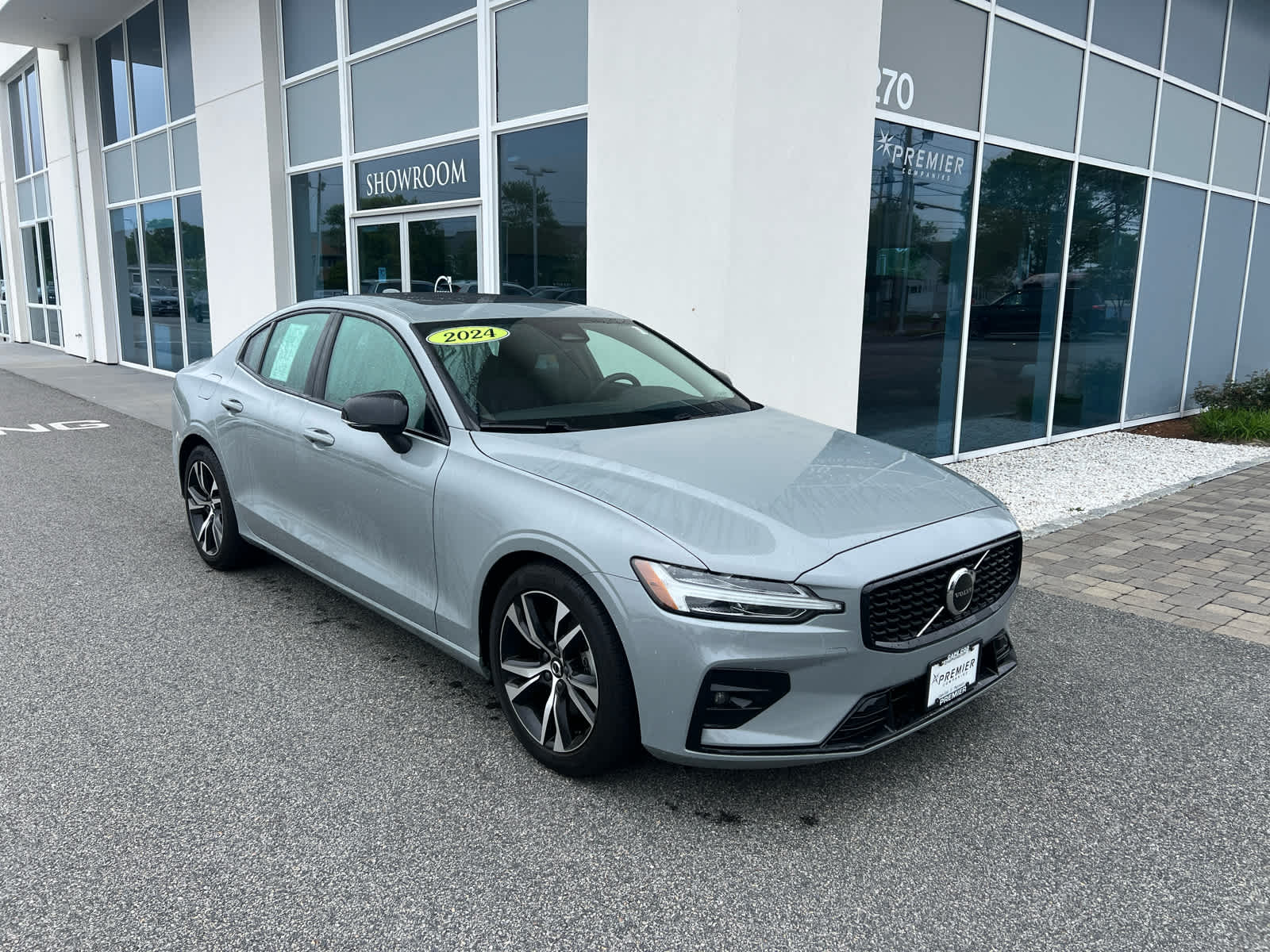 Used 2024 Volvo S60 Core with VIN 7JRL12FK1RG323932 for sale in Hyannis, MA