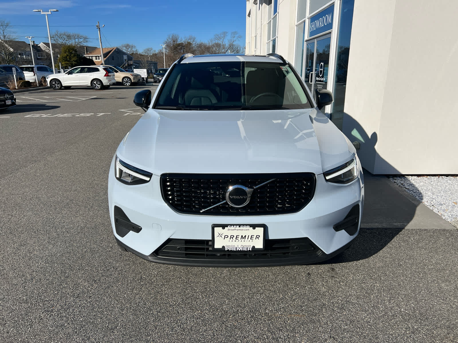 2026 Volvo XC40 Core - Photo 2
