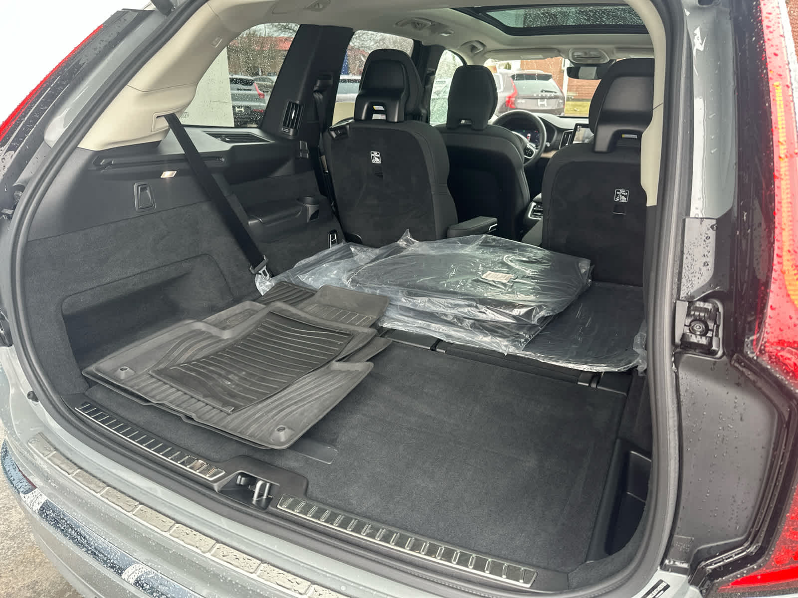 2026 Volvo XC90 Plus - Photo 11
