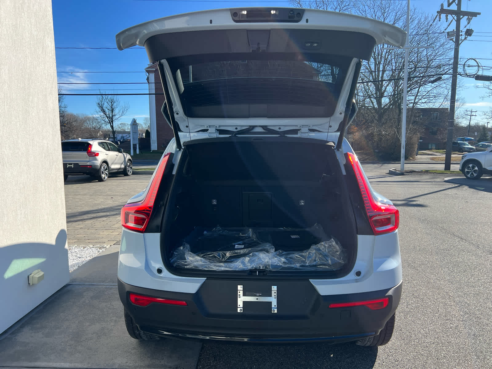 2026 Volvo XC40 Core - Photo 8