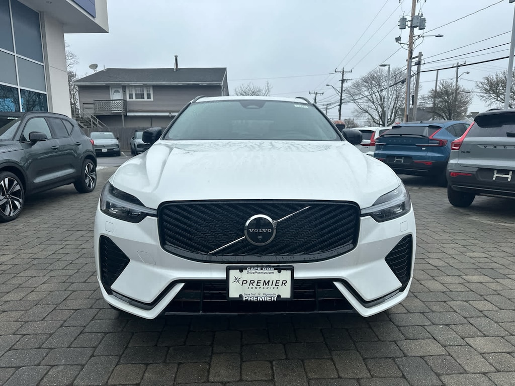 New 2026 Volvo XC60 B5 Plus SUV