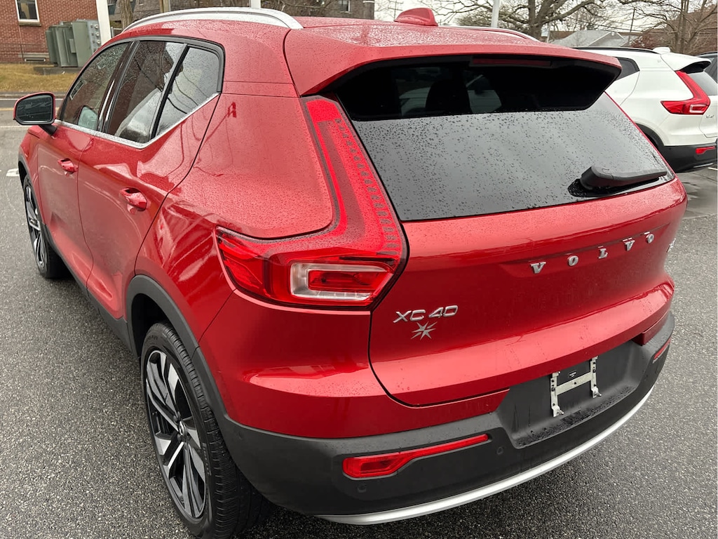 Used 2023 Volvo XC40 B5 AWD Plus Bright SUV