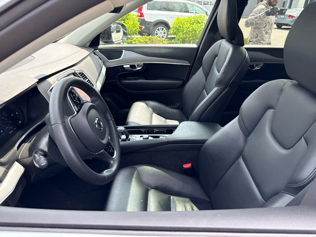Used 2023 Volvo XC90 B5 AWD Core SUV