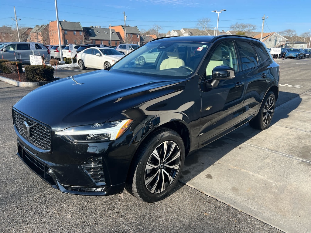 Used 2024 Volvo XC60 B5 Core Dark SUV