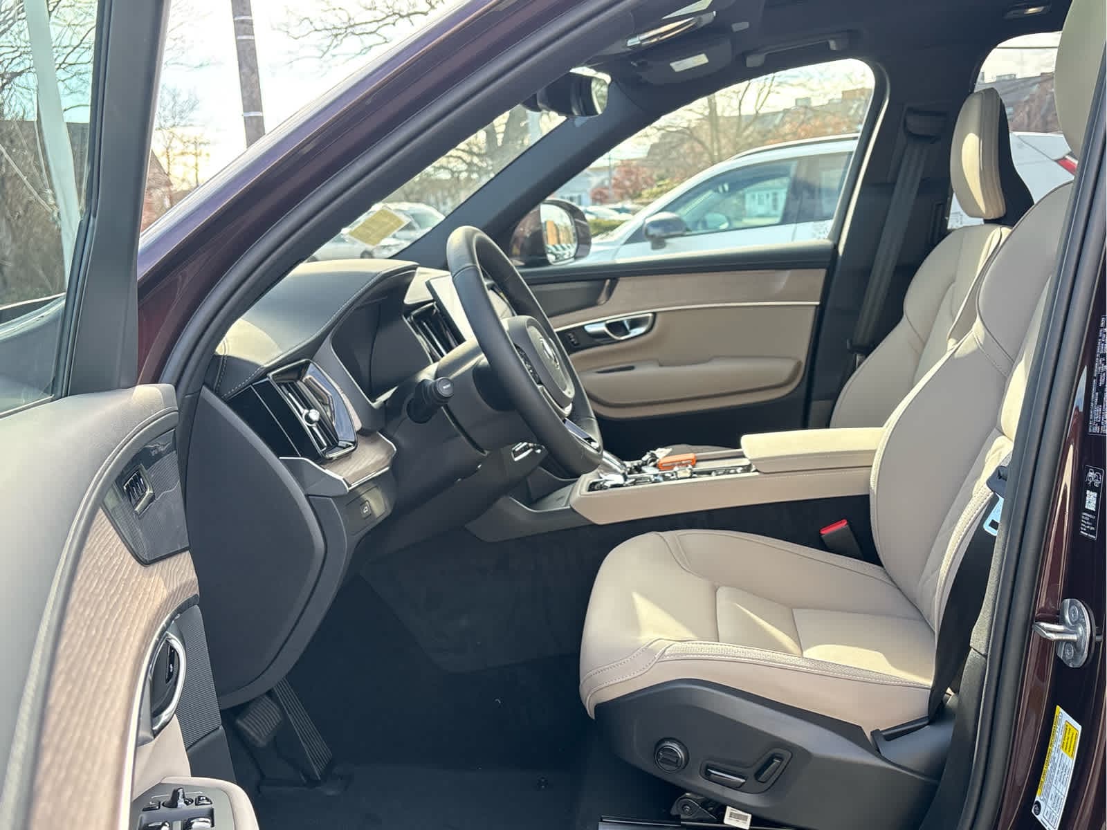 2026 Volvo XC90 Plus - Photo 11