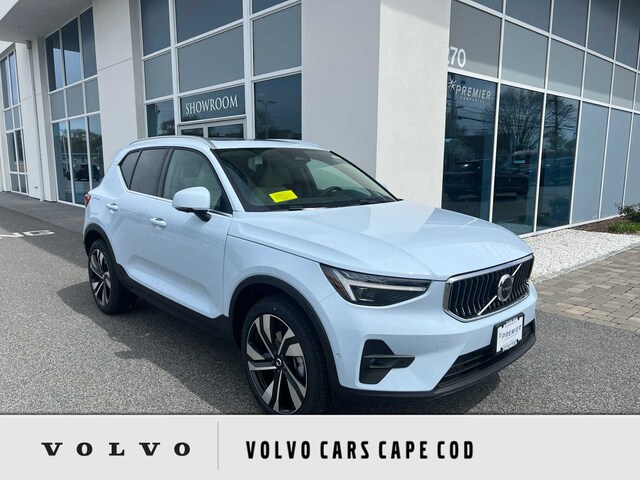 2025 Volvo XC40 B5 Ultra Bright Theme SUV YV4L12UF7S2598726