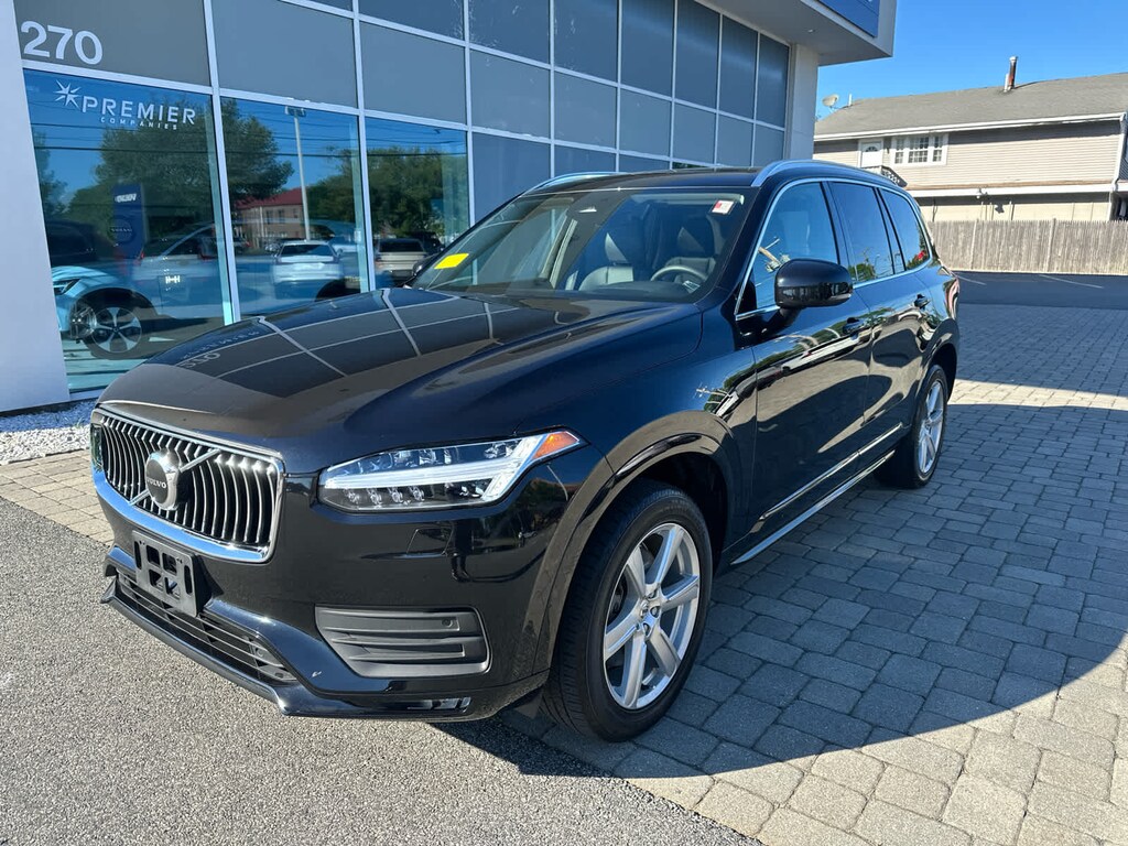 Used 2023 Volvo XC90 B5 AWD Core SUV