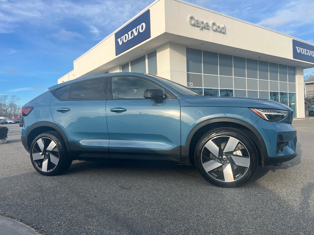 Used 2023 Volvo C40 Recharge Pure Electric Twin Ultimate SUV