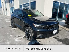 2025 Volvo XC40 B5 Plus Bright Theme SUV