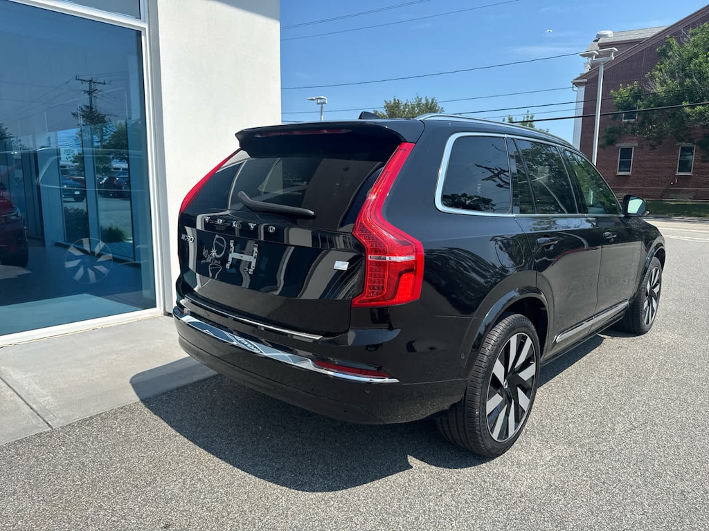 Used 2024 Volvo XC90 plug-in hybrid T8 Plus Bright 7-Seater SUV